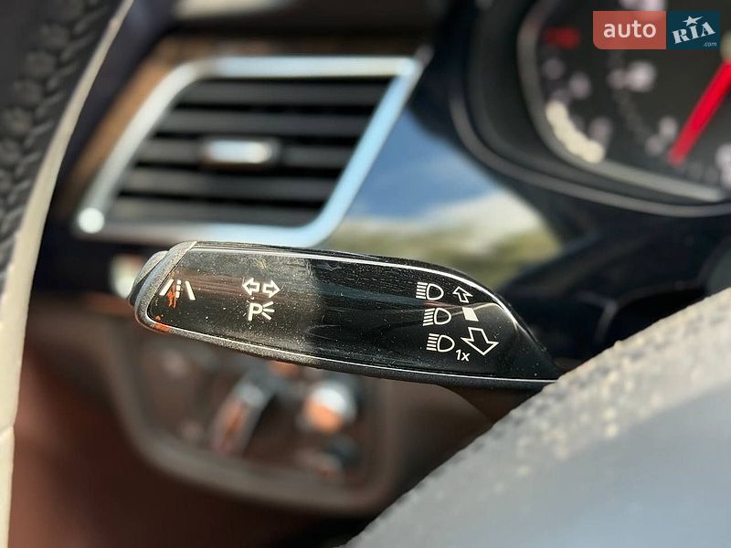 Седан Audi A8 2015 в Луцьку