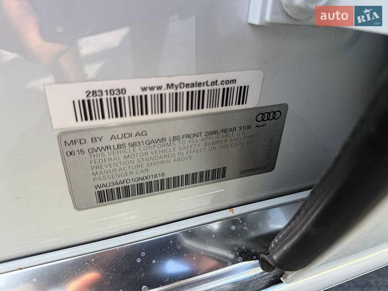 Седан Audi A8 2015 в Луцке