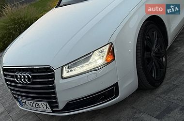 Седан Audi A8 2015 в Луцьку
