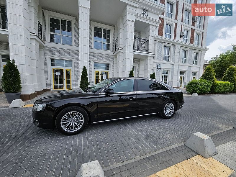 Седан Audi A8 2017 в Києві