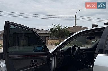 Седан Audi A8 2000 в Ровно