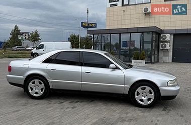 Седан Audi A8 2000 в Ровно