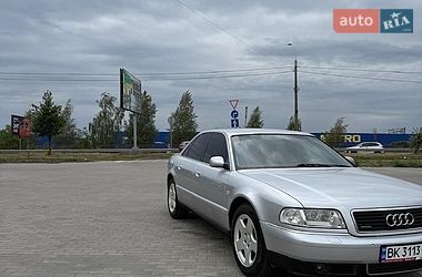 Седан Audi A8 2000 в Ровно