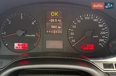 Седан Audi A8 2000 в Ровно