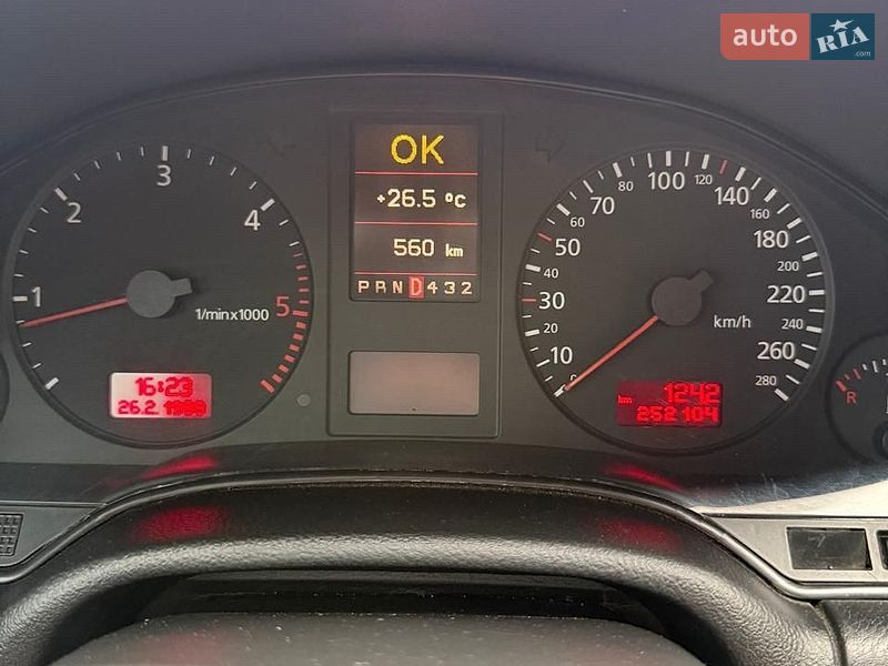 Седан Audi A8 2000 в Ровно
