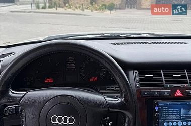 Седан Audi A8 2000 в Ровно
