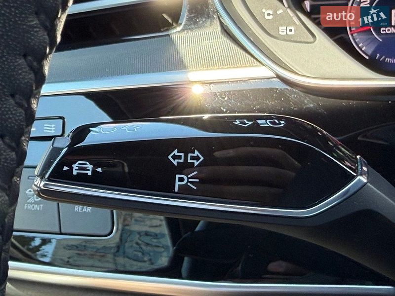 Седан Audi A8 2018 в Киеве