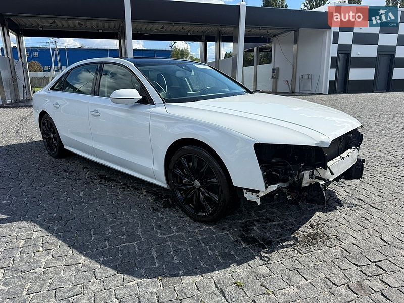 Седан Audi A8 2017 в Києві