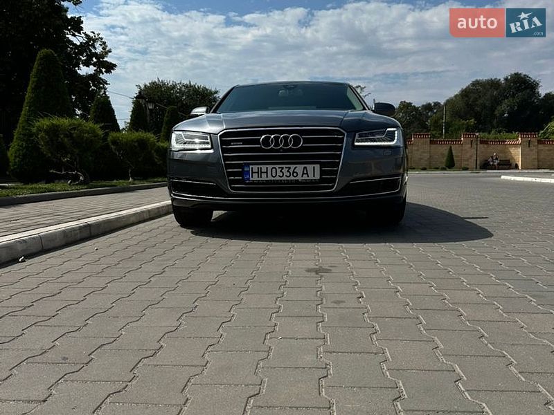 Седан Audi A8 2015 в Одессе