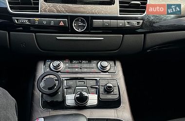 Седан Audi A8 2015 в Одессе