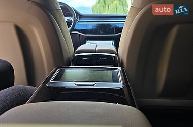 Седан Audi A8 2021 в Києві