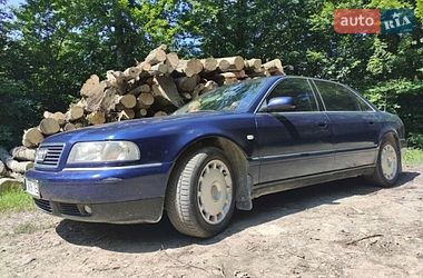 Седан Audi A8 2000 в Тысменице