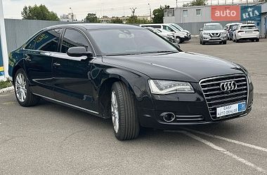 Седан Audi A8 2014 в Киеве