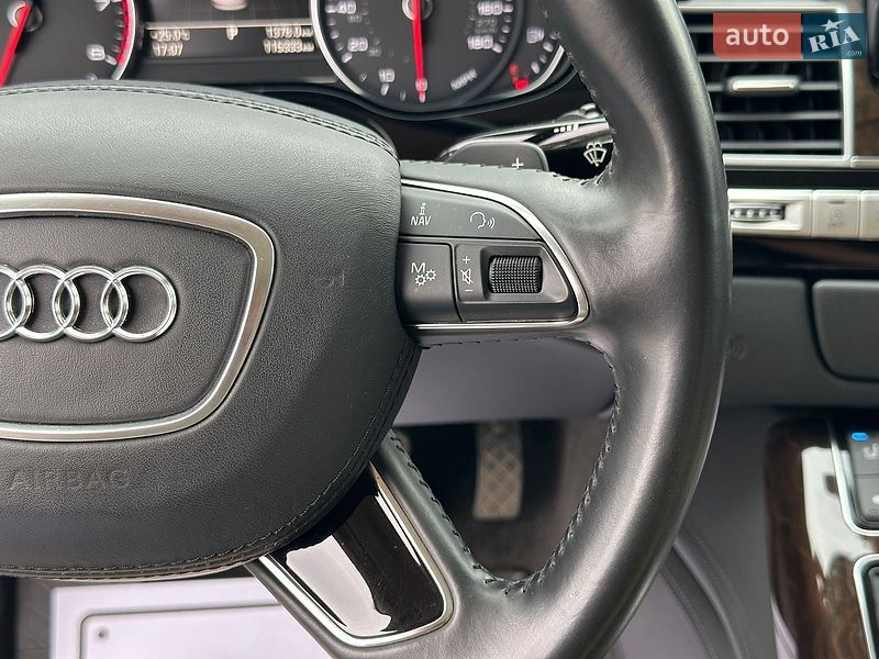 Седан Audi A8 2014 в Киеве