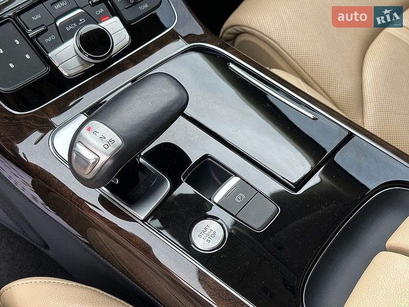 Седан Audi A8 2014 в Киеве