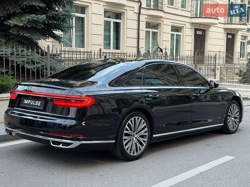 Седан Audi A8 2021 в Києві