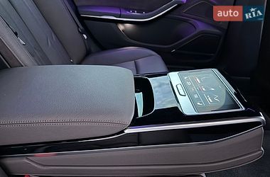 Седан Audi A8 2021 в Києві