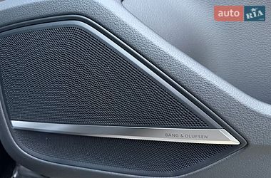 Седан Audi A8 2021 в Києві