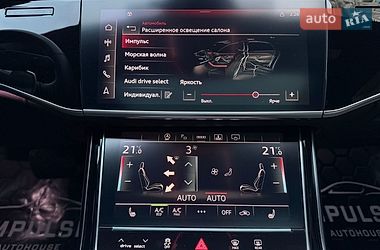 Седан Audi A8 2021 в Києві