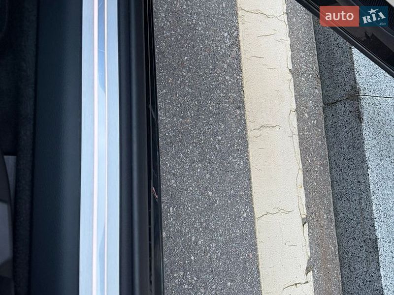 Седан Audi A8 2021 в Києві
