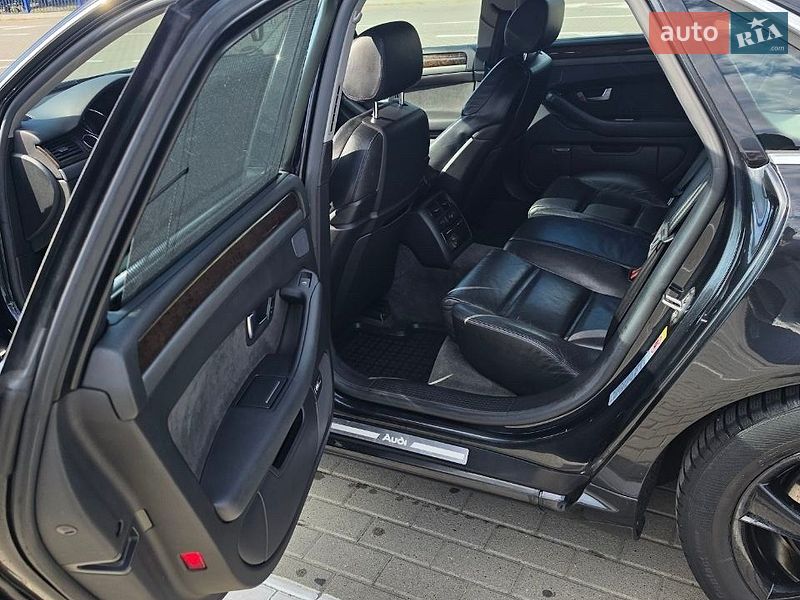 Седан Audi A8 2003 в Ковелі