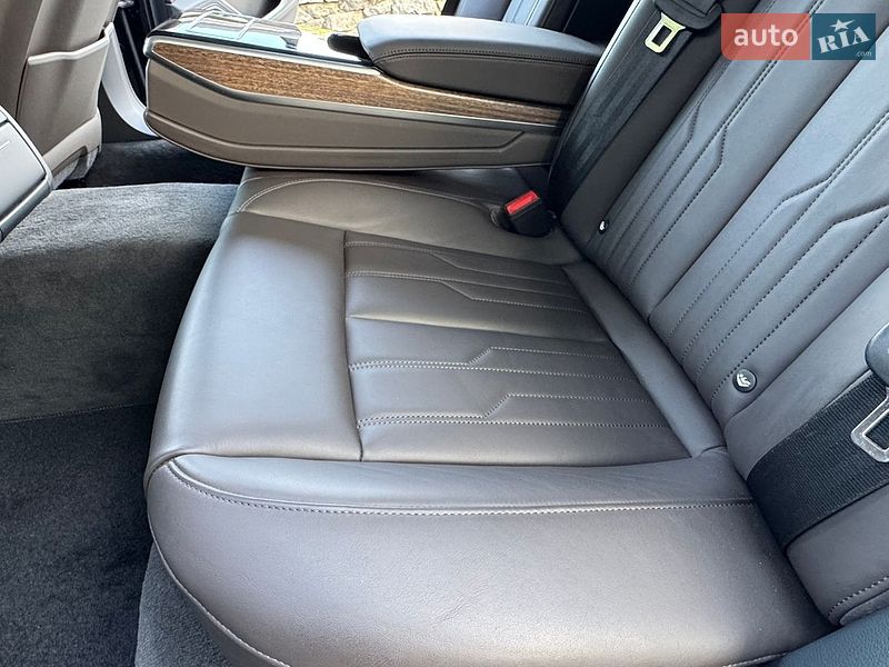 Седан Audi A8 2018 в Дніпрі
