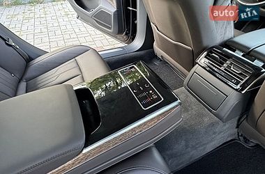 Седан Audi A8 2018 в Дніпрі
