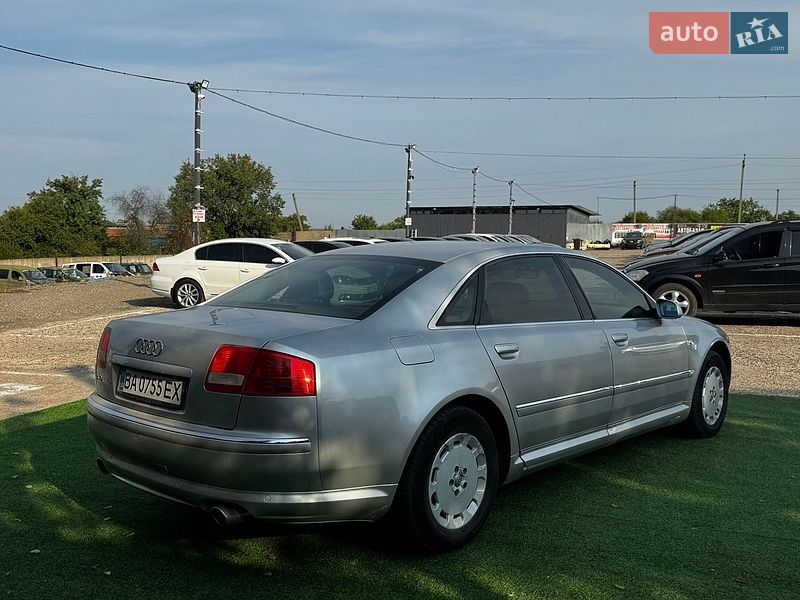 Седан Audi A8 2004 в Первомайську