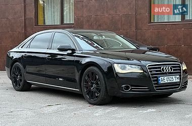 Седан Audi A8 2013 в Днепре