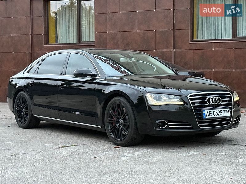 Седан Audi A8 2013 в Днепре