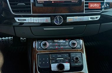 Седан Audi A8 2013 в Днепре