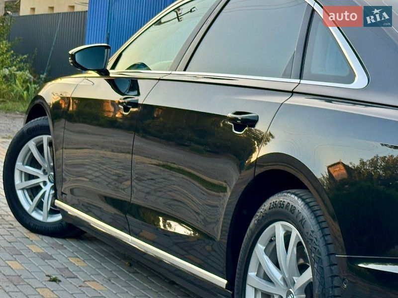 Седан Audi A8 2018 в Дніпрі