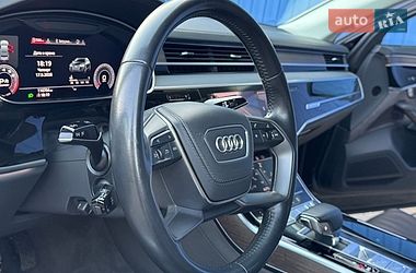 Седан Audi A8 2018 в Дніпрі