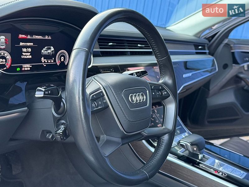 Седан Audi A8 2018 в Дніпрі