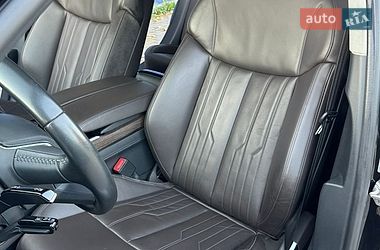 Седан Audi A8 2018 в Дніпрі
