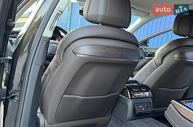 Седан Audi A8 2018 в Дніпрі