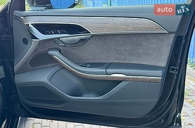Седан Audi A8 2018 в Дніпрі