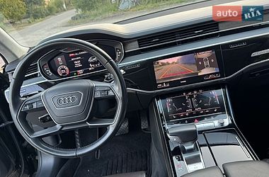 Седан Audi A8 2018 в Дніпрі