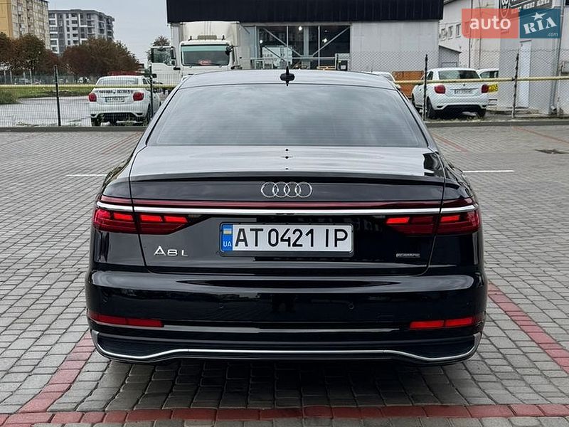 Седан Audi A8 2022 в Івано-Франківську