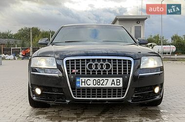 Седан Audi A8 2005 в Иваничах