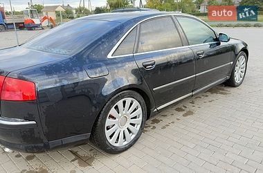 Седан Audi A8 2005 в Иваничах