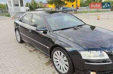 Седан Audi A8 2005 в Иваничах