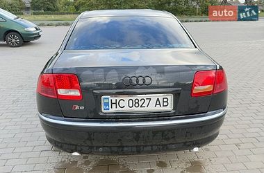 Седан Audi A8 2005 в Иваничах