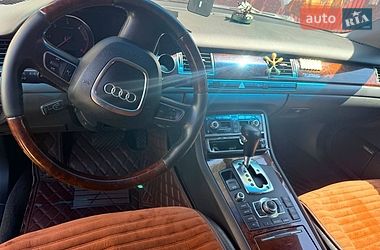 Седан Audi A8 2005 в Иваничах