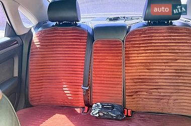Седан Audi A8 2005 в Иваничах