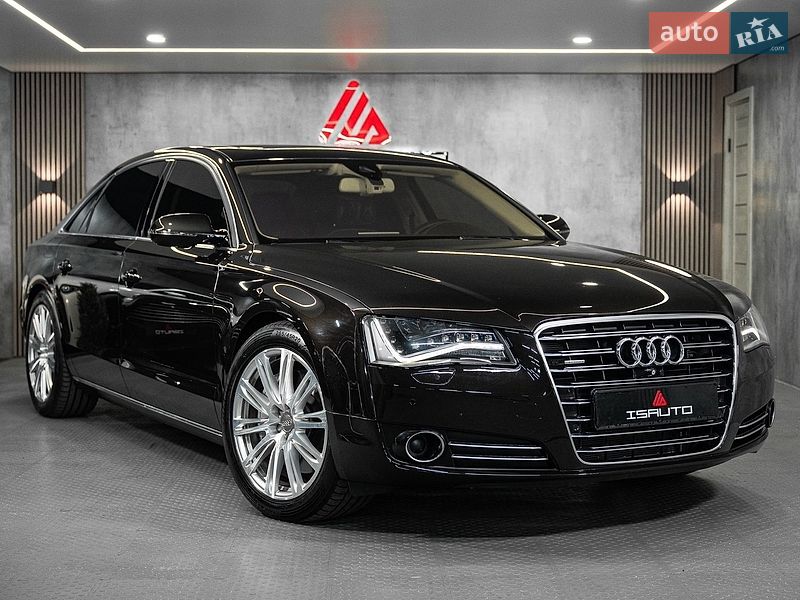Седан Audi A8 2013 в Одесі