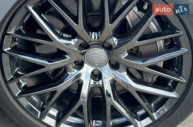 Седан Audi A8 2015 в Кам'янському