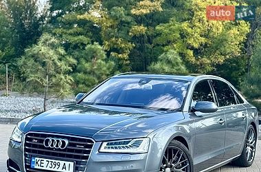 Седан Audi A8 2015 в Кам'янському