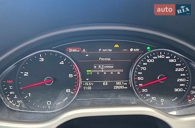 Седан Audi A8 2015 в Кам'янському