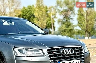 Седан Audi A8 2015 в Кам'янському